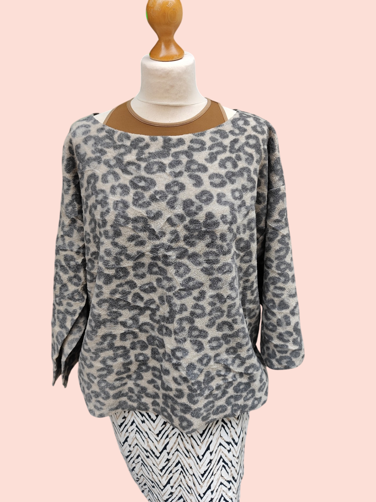 H. Steffensen Copenhagen Pullover L braun mit grauem Gepardenmuster