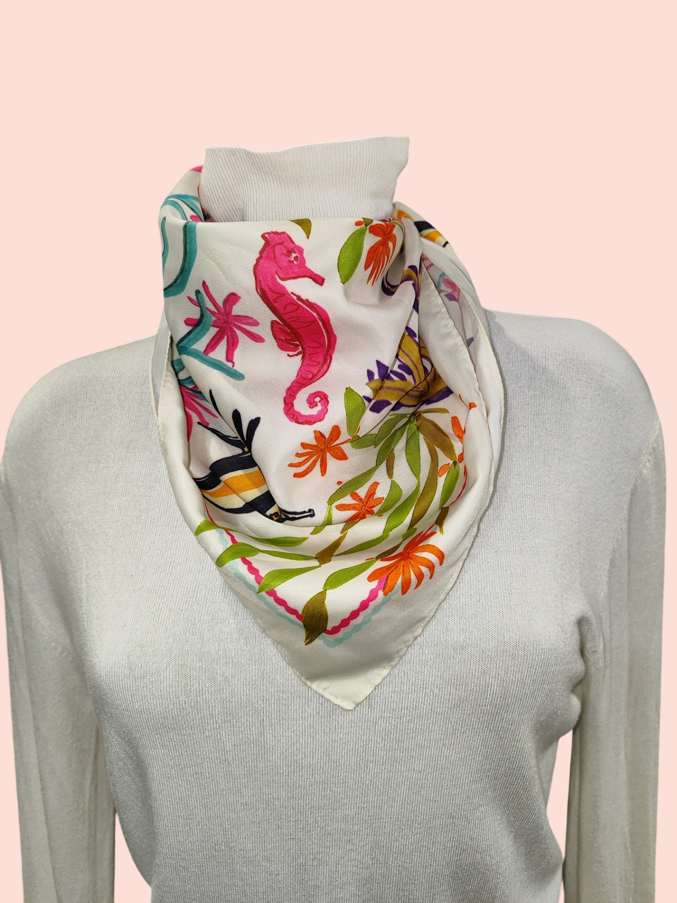 Halstuch Weiß mit buntem Muster