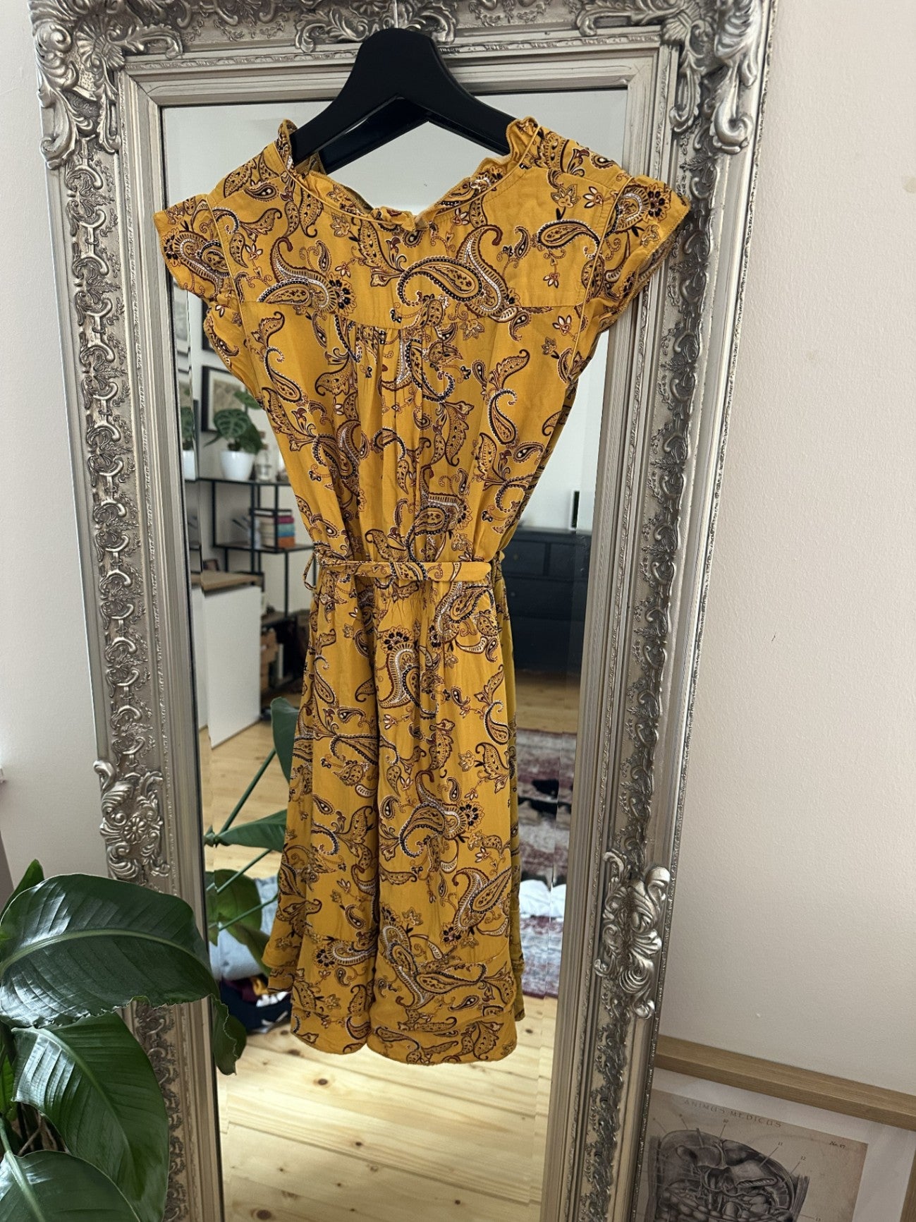 Apricot Kleid Gelb mit Muster