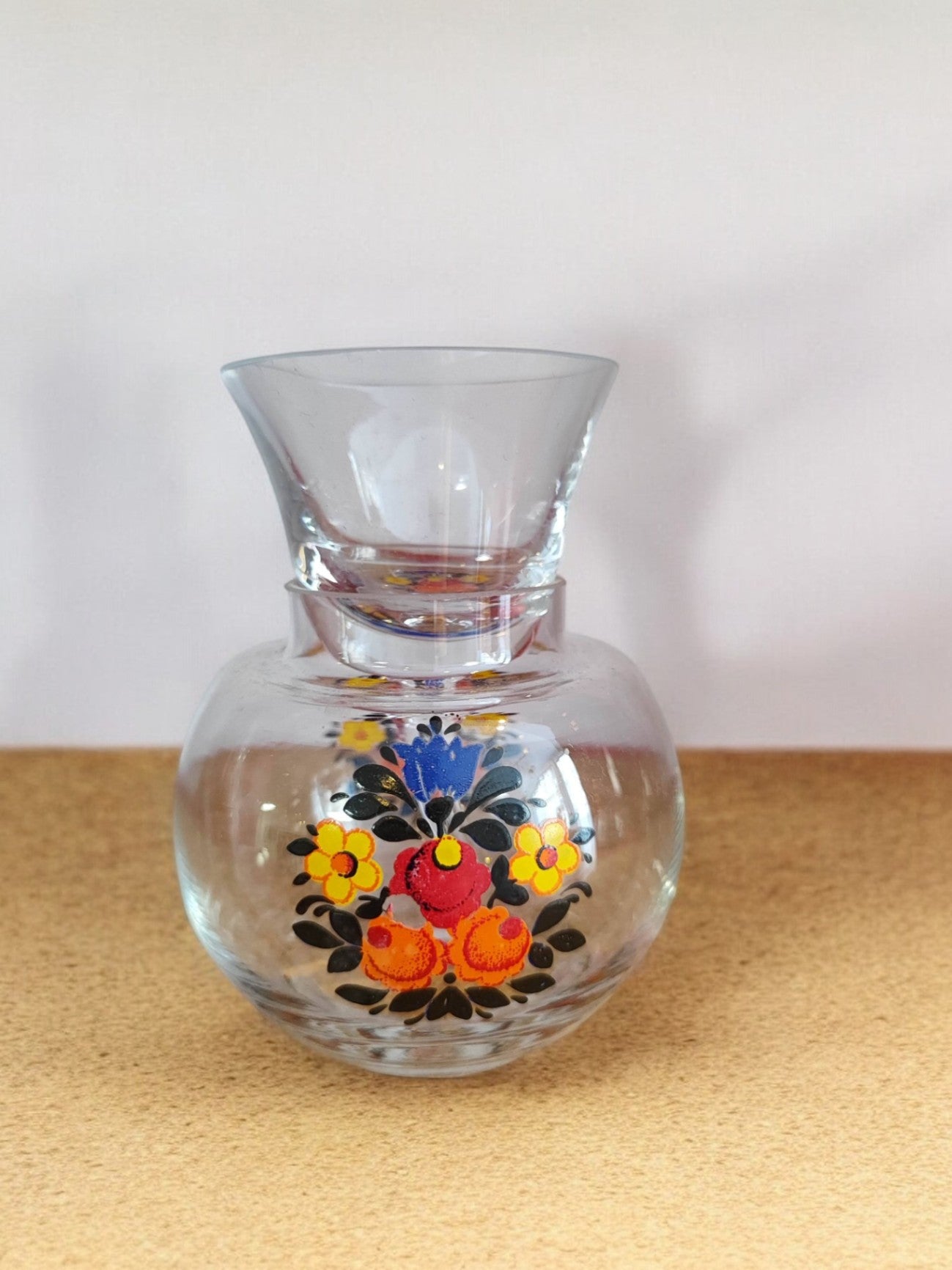 Vase Transparent mit buntem Blumenmuster