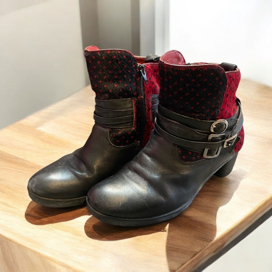 Think! Stiefeletten 39 Schwarz und Rot