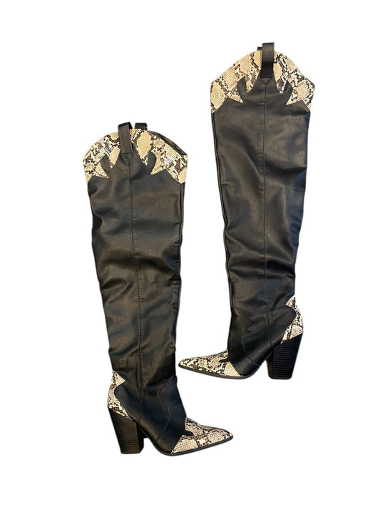 Stiefel 37 Schwarz und Schlangenprint