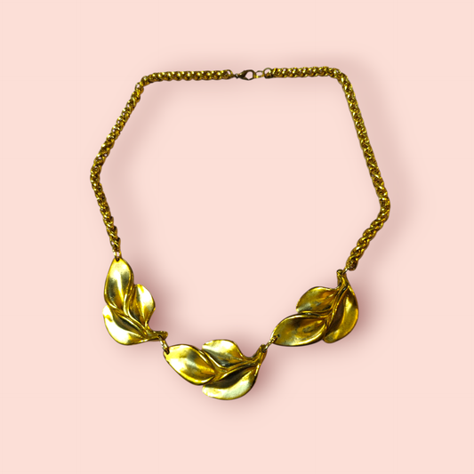 Halskette Gold mit goldenen Blätter