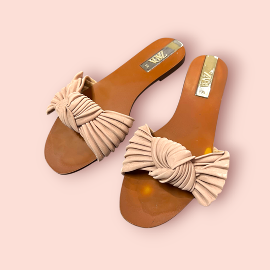 Zara Sandalen 38 Beige