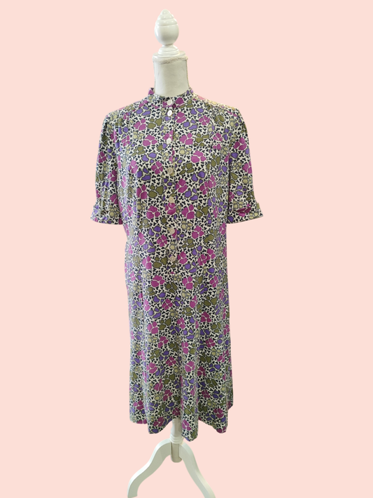 Vintage Kleid M/L Violett, Olivgrün, Schwarz, Weiß