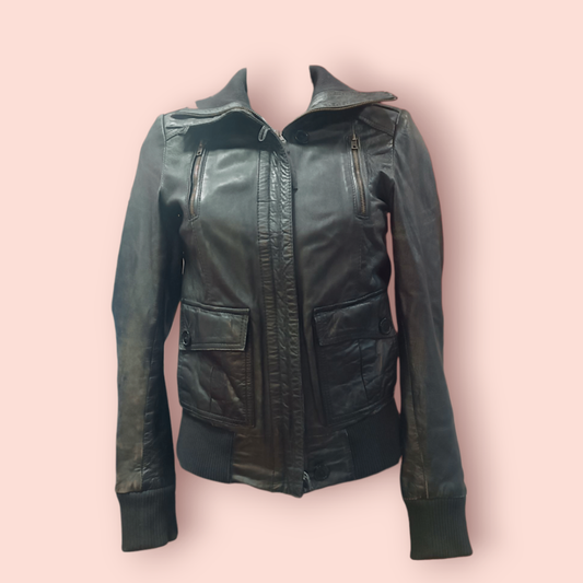 Review Lederjacke XS Schwarz mit Lila Innenfutter
