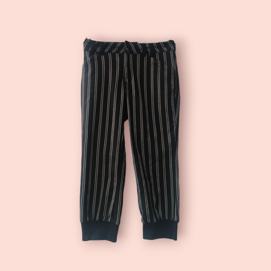 QS Style Hose XS Schwarz mit weißen Streifen