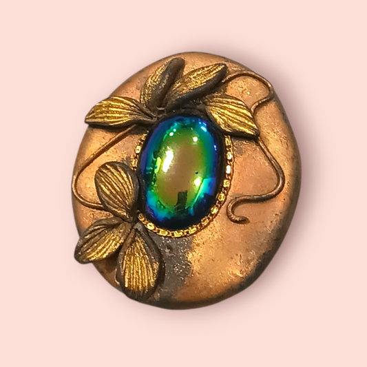 Vintage Brosche Ovalstein (grün, Blau, Violett, spiegelnd) umrahmt mit Metall-Verzierungen