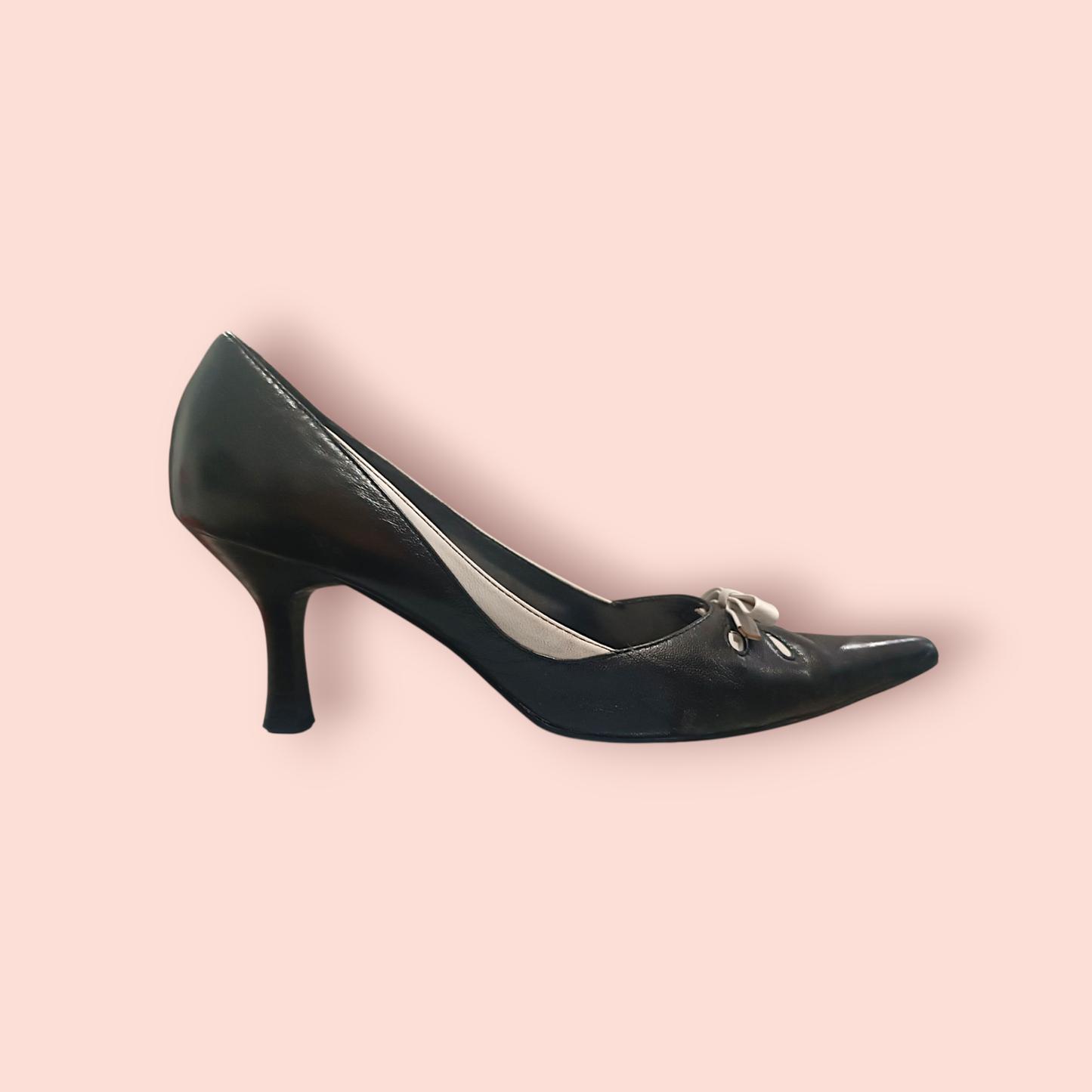 Manfield Pumps Schwarz und Weiß