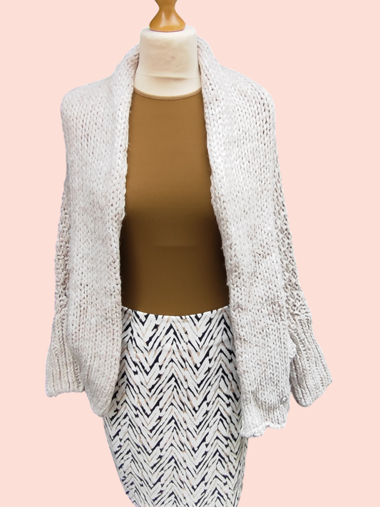 V Milano Cardigan L Beige Strickmuster