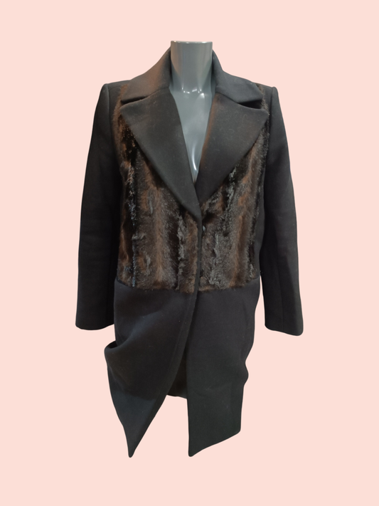 Zara Woman Mantel S Schwarz mit braunem Fake-Fell