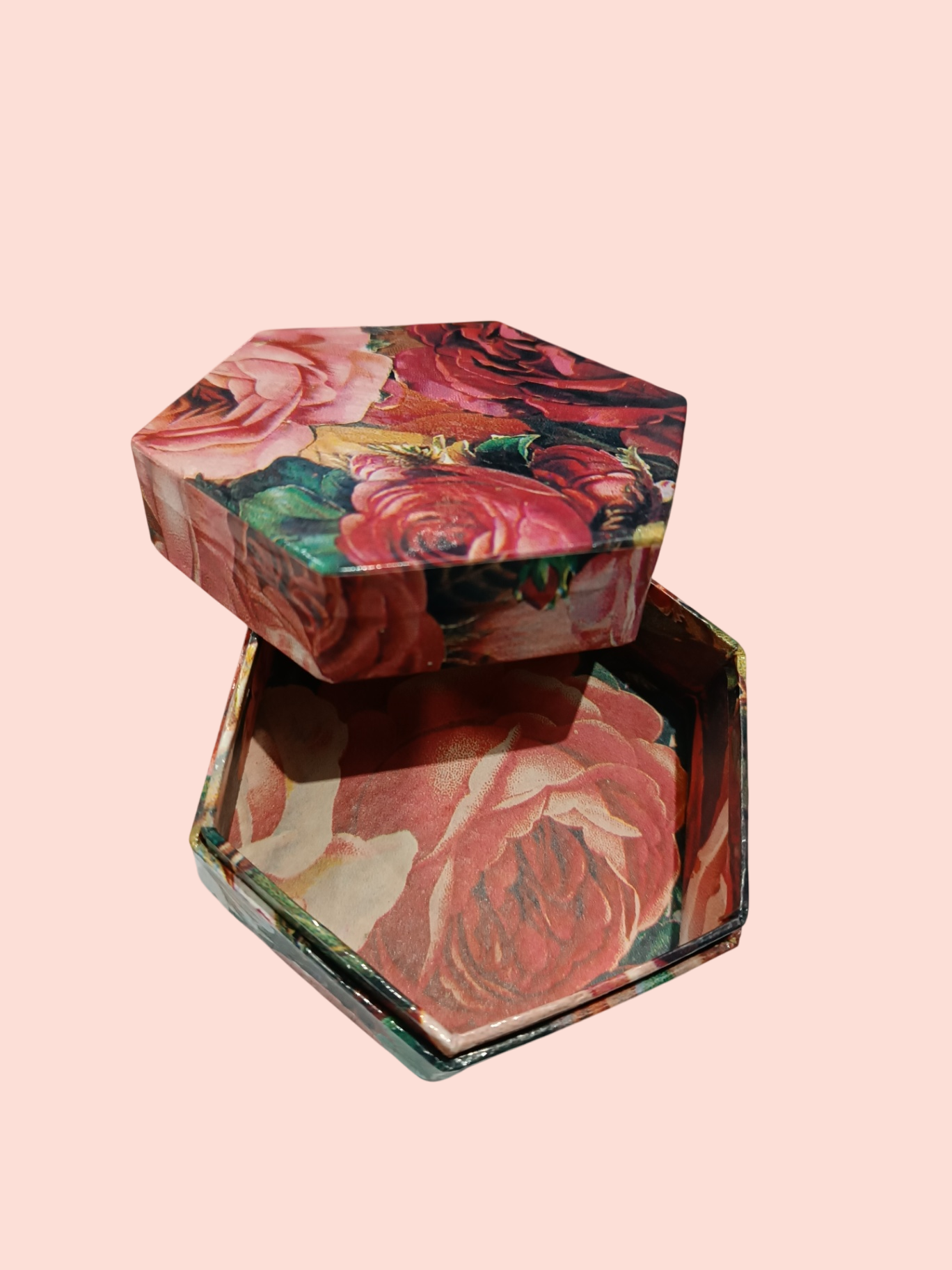 Schmuckbox mit Blumenmuster