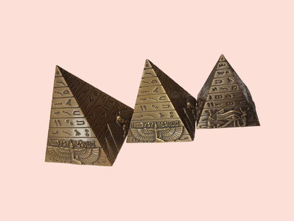 Dekoartikel Pyramiden (Gold mit Hieroglyphen Muster)