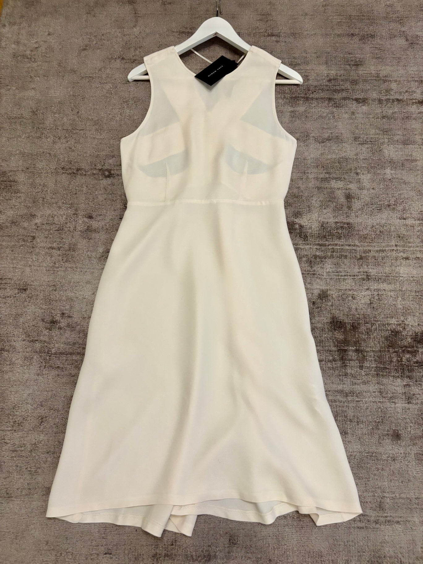 Zara Woman Kleid mit Rückenausschnitt M Creme