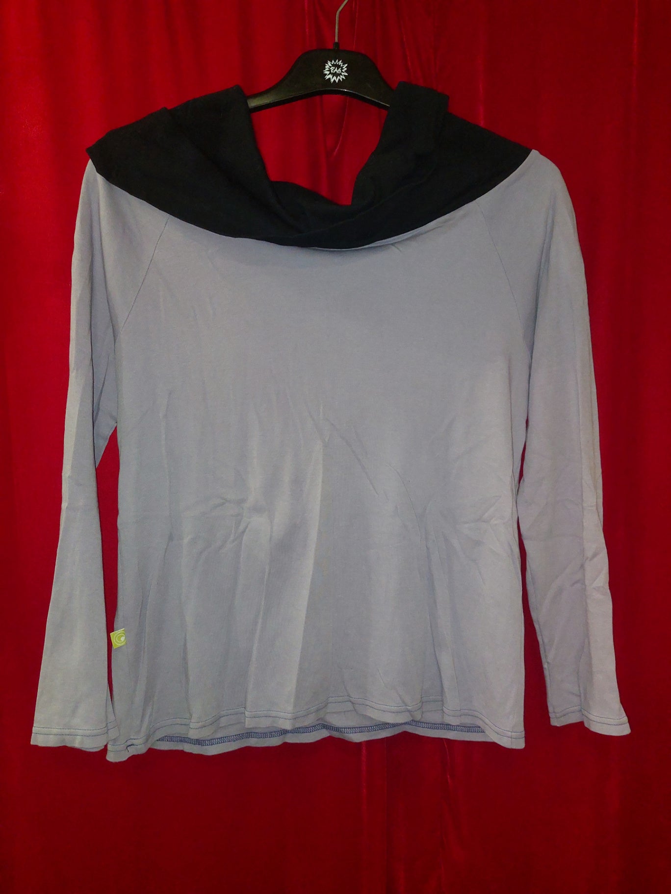 Soova.at Langarmshirt XL Grau mit schwarzem Kragen