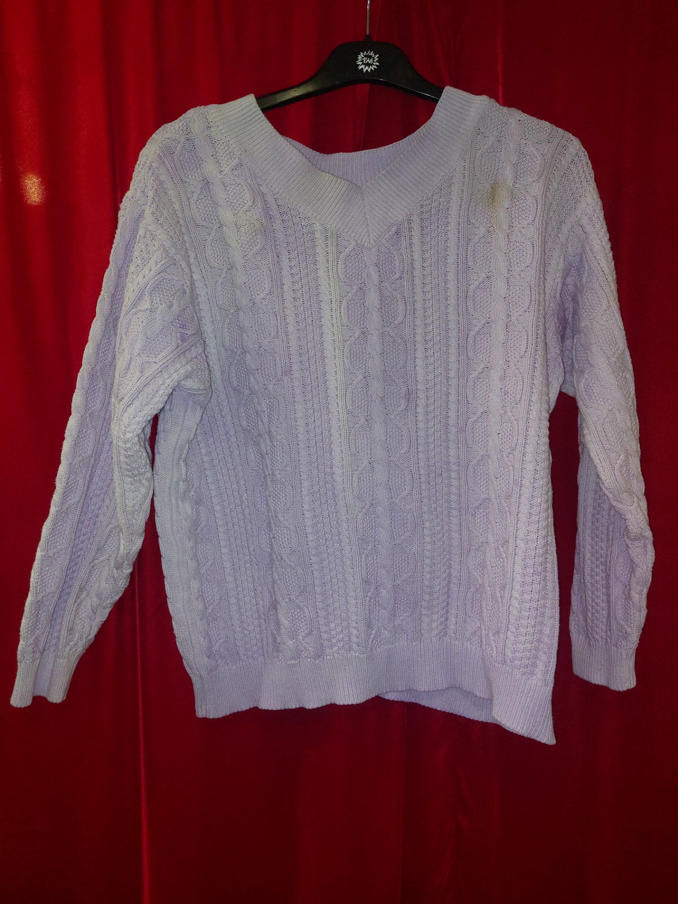 Pullover M Lila mit Fleck