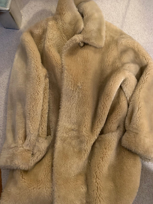 Alexandra Jacke L Beige