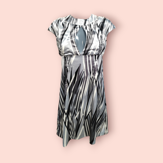 Max Well Kleid S/M Schwarz, Weiß, Grau