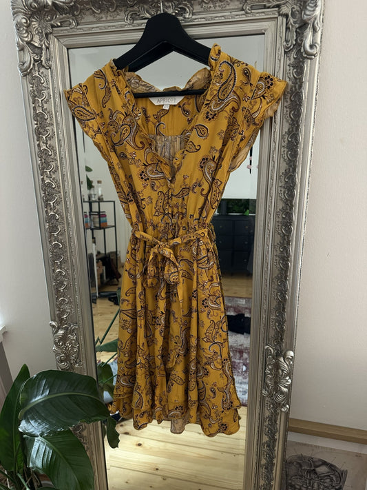 Apricot Kleid Gelb mit Muster