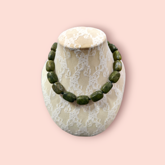 Handgemachte Halskette Halbedelsteine