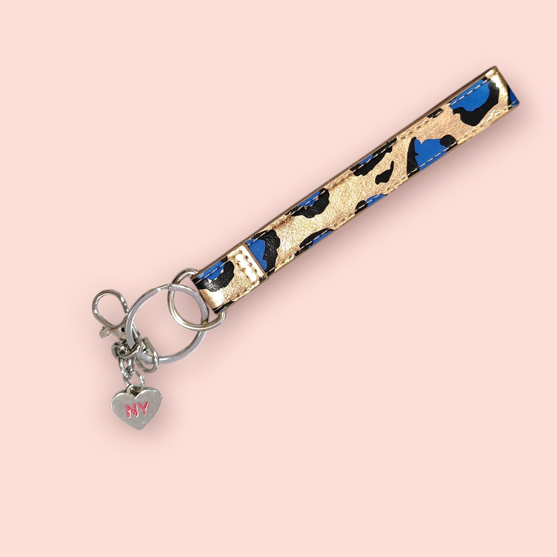 Frieda & Freddies Schlüsselanhänger Rosegold mit schwarz-blauem Leomuster