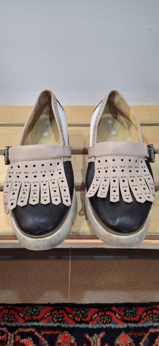 Geox Schuhe 38 Beige, Schwarz, Weiß