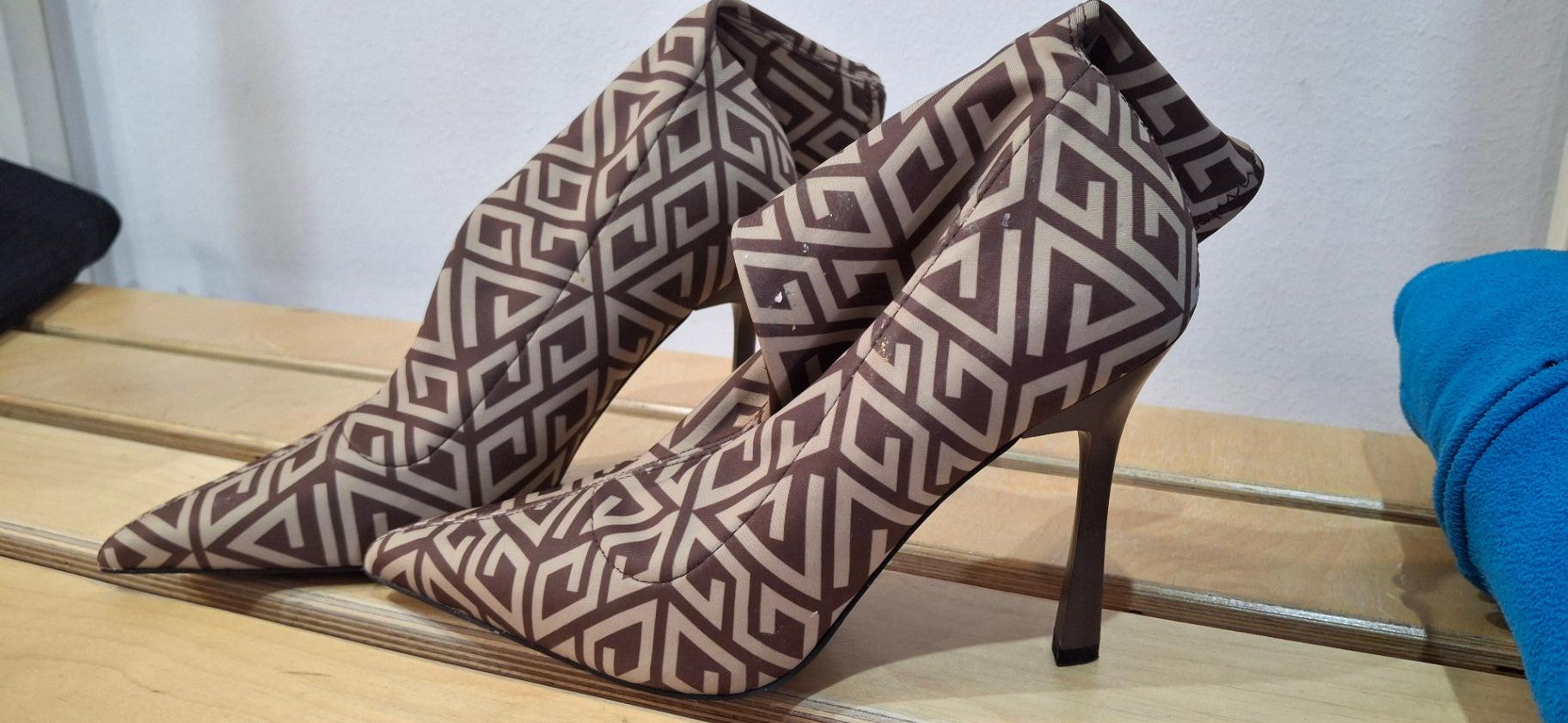 Asos Stiefel 37/38 Braun und Creme
