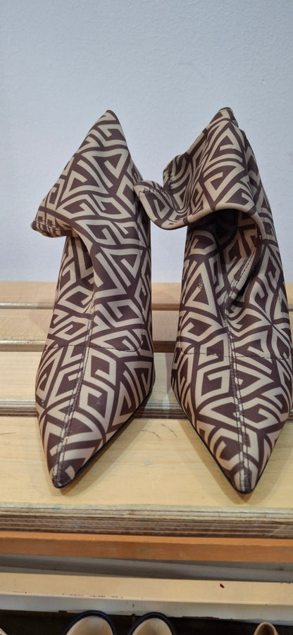 Asos Stiefel 37/38 Braun und Creme
