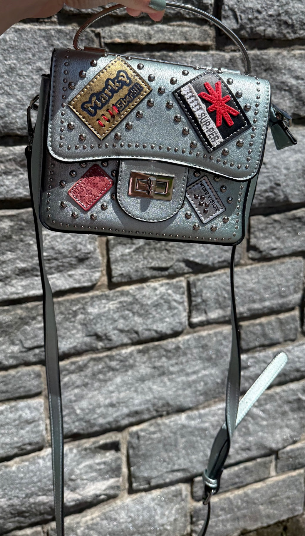 Handtasche Silber/Metallic mit Patch Design