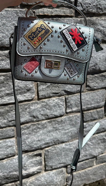 Handtasche Silber/Metallic mit Patch Design