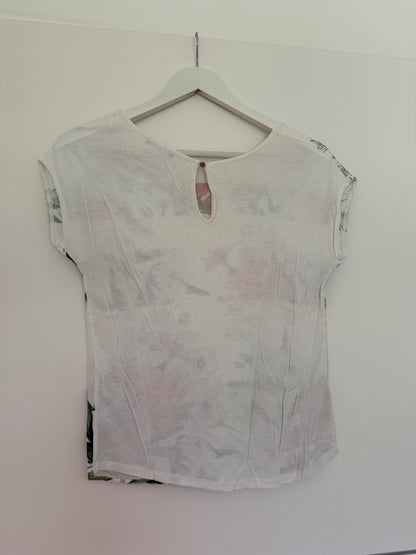 Orsay T-Shirt XS Weiß mit bunten Blumenmustern