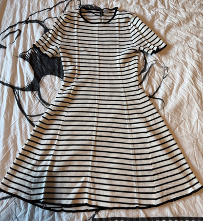 Neu Divided H&M Kleid M Weiß mit Schwarzen Streifen