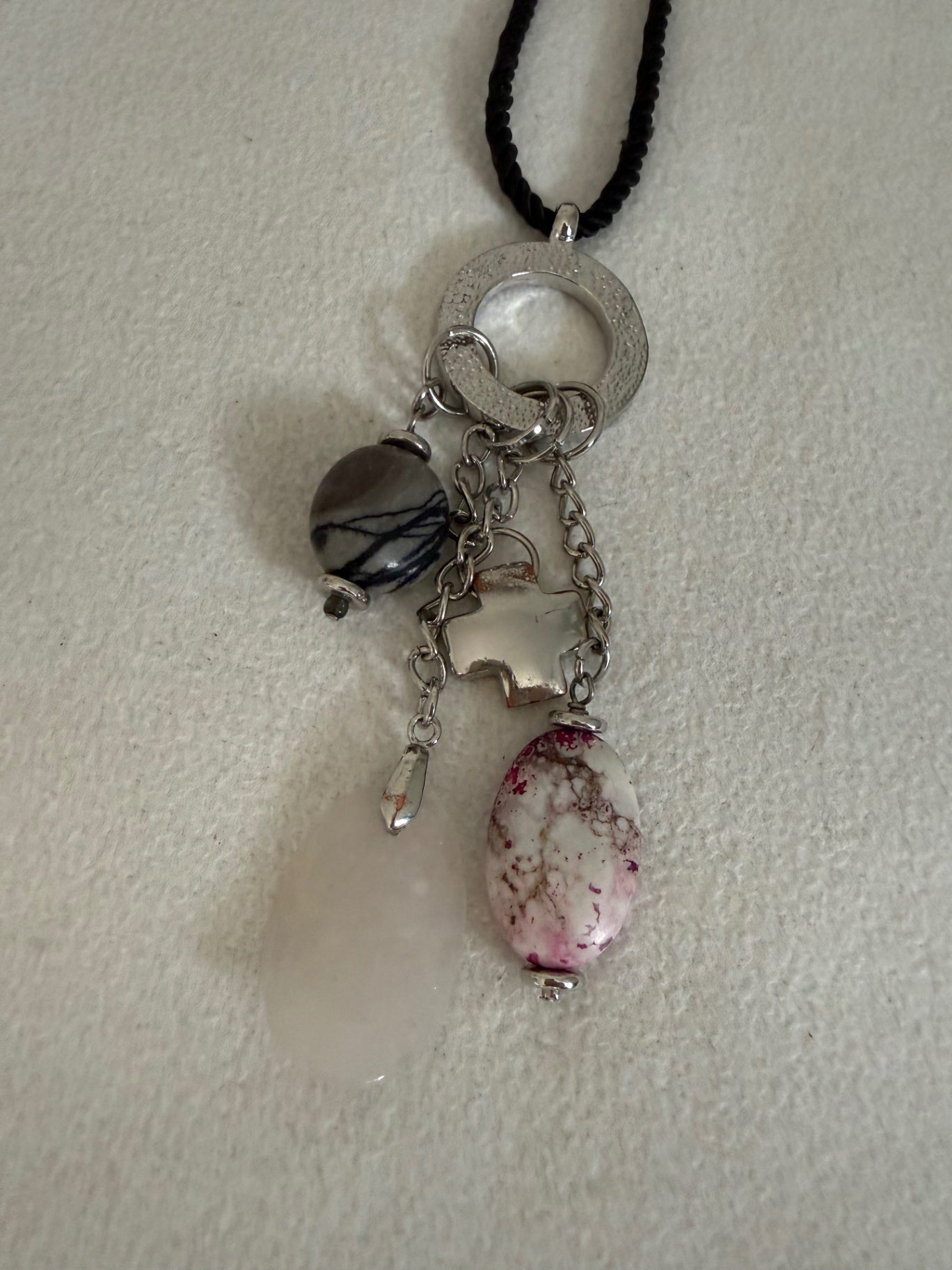 Bonita Halskette Schwarz, Silber, Weiß, Rosa