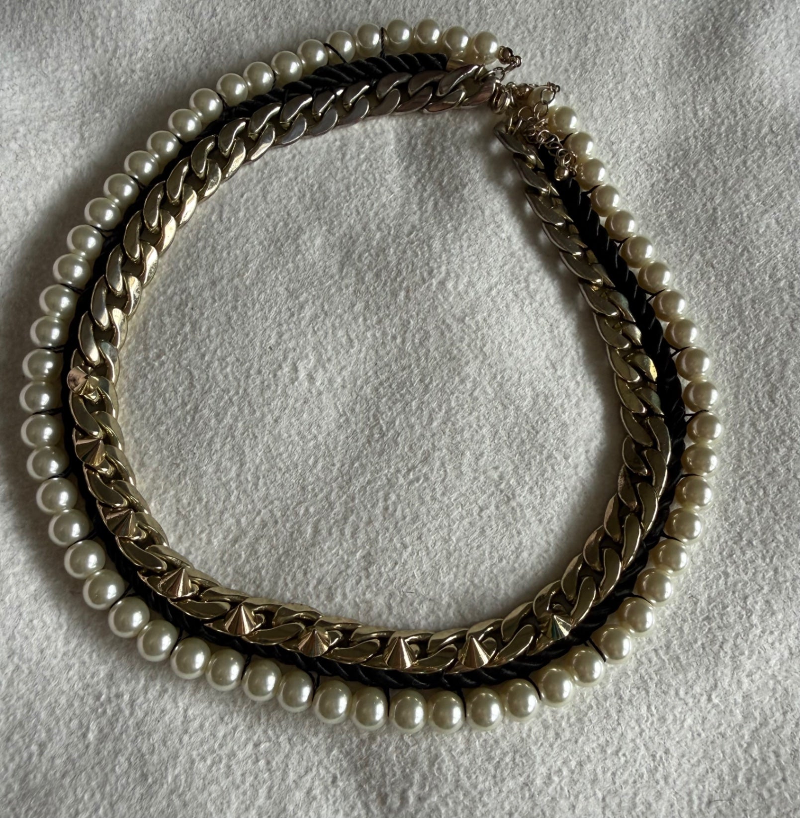 Halskette mit Perlen Silber, Weiß, Schwarz