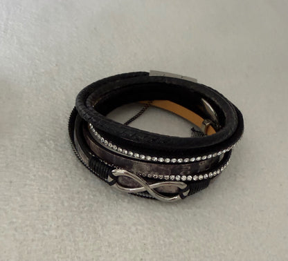 Armband Schwarz und Silber