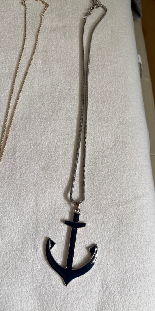 Kette Marineblau und Silber