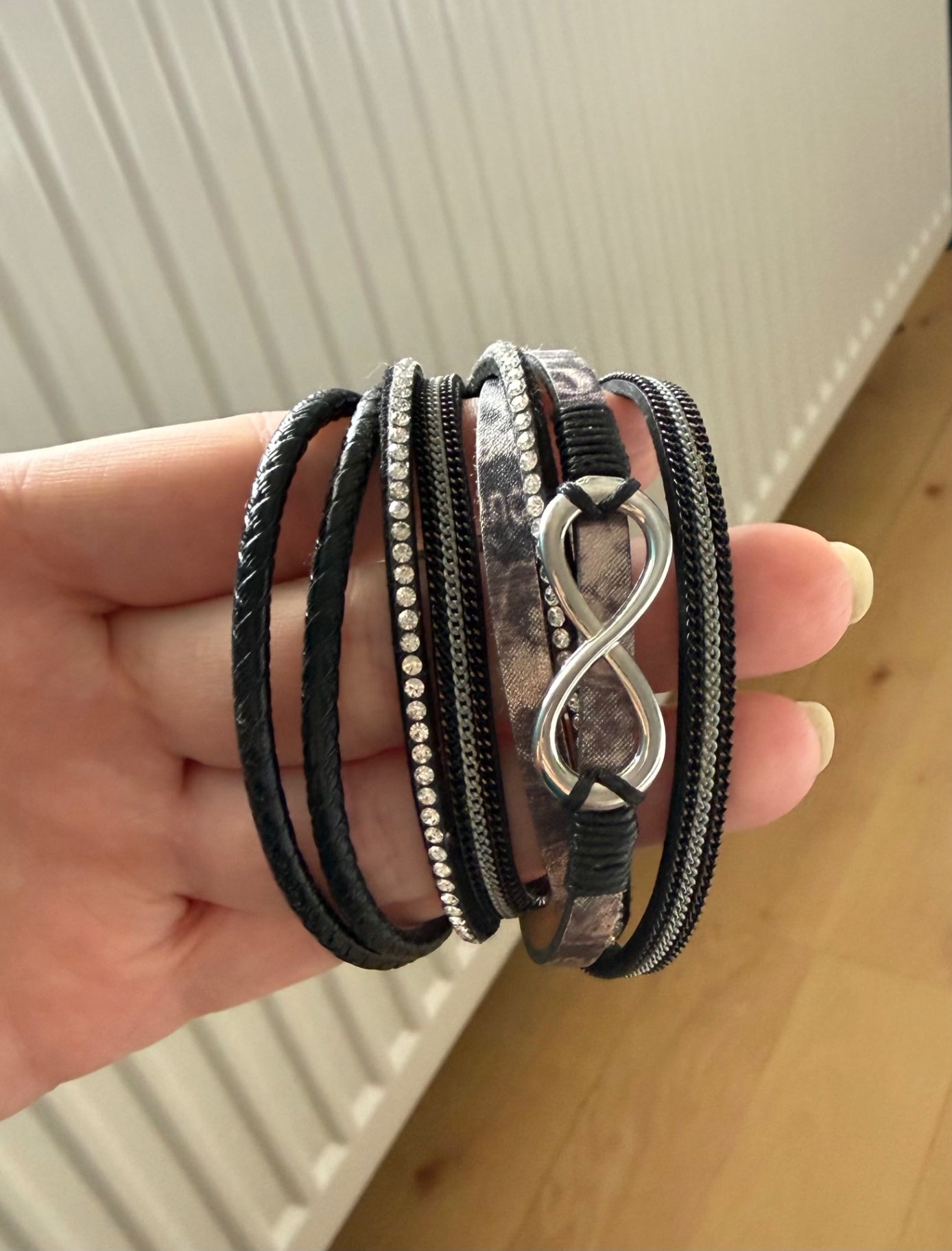 Armband Schwarz und Silber