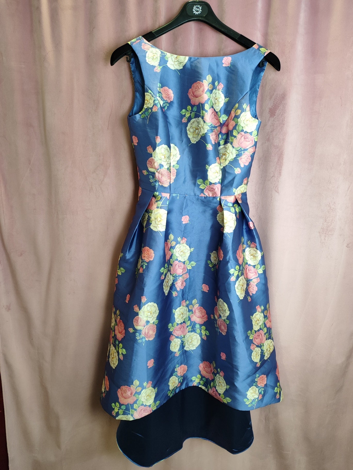 Chi Chi Kleid M Blau mit floralem Muster