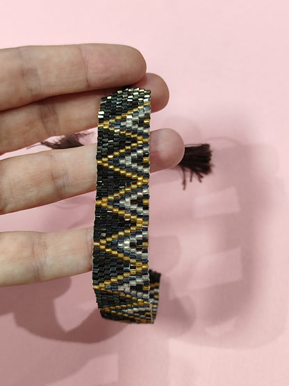 Schmuck Mehrfarbig (Gold, Schwarz, Blau, Braun)