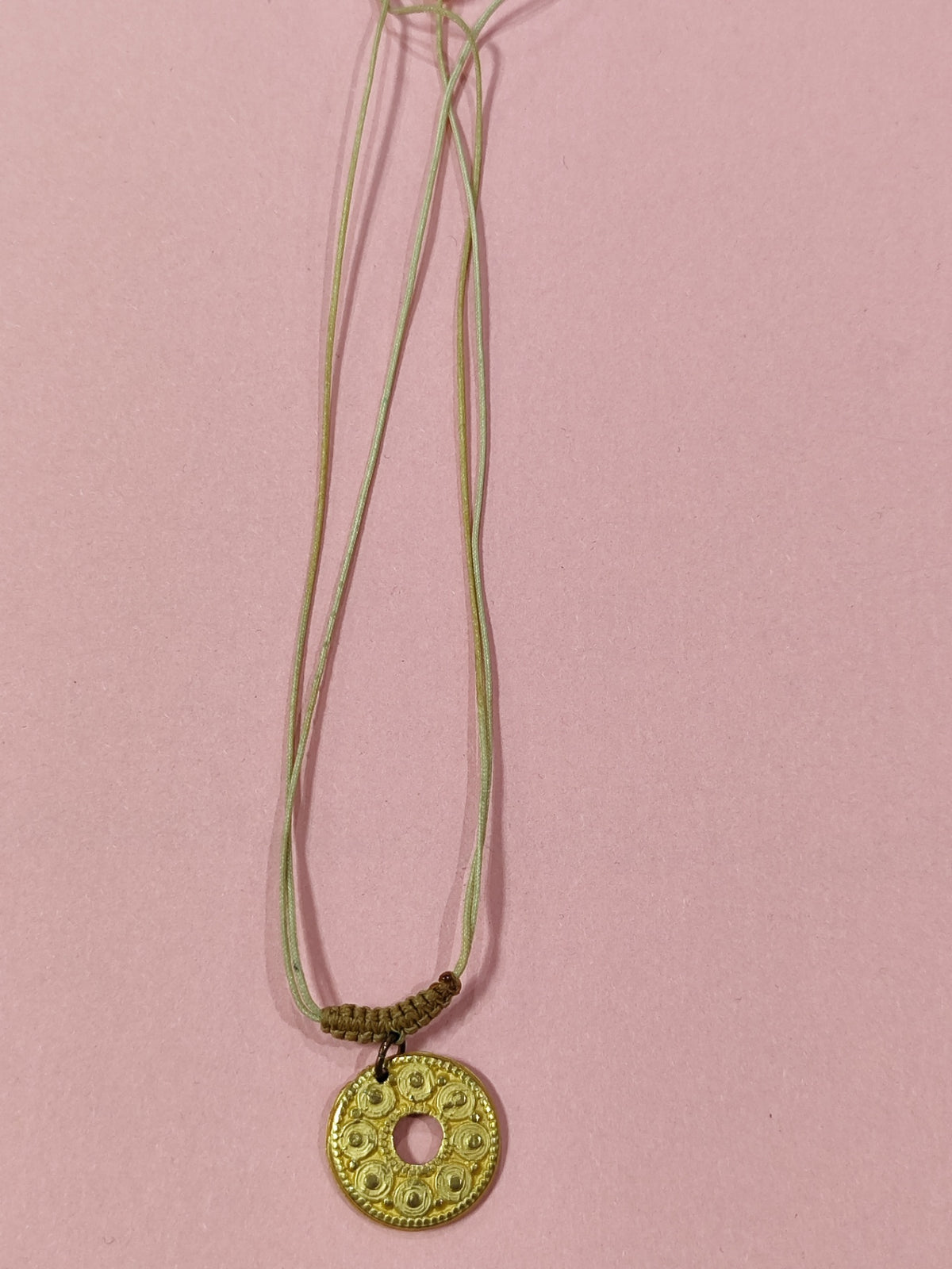 Schmuck Mehrfarbig (Gold, Schwarz, Blau, Braun)
