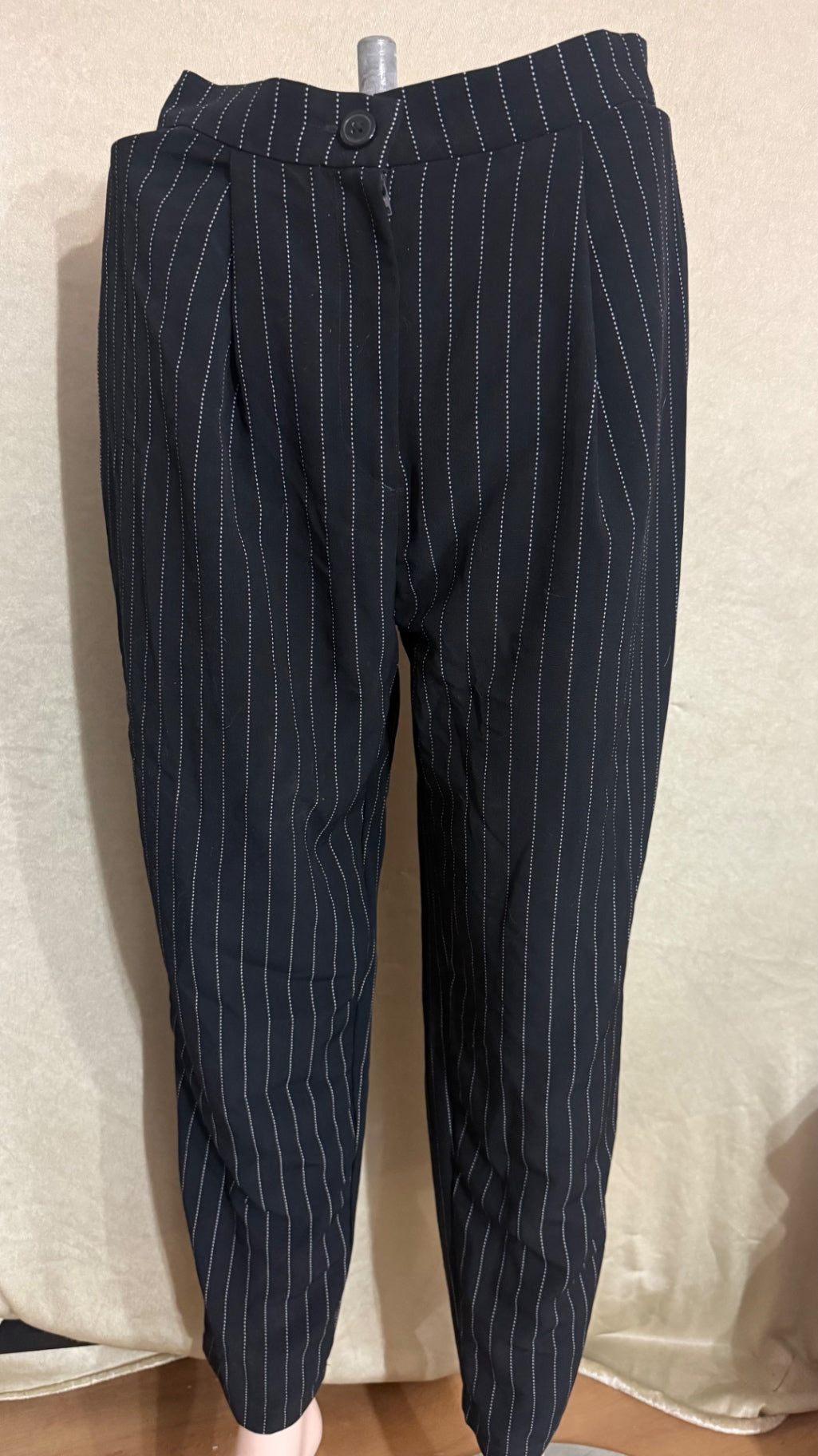 H&M Hose 36 Schwarz mit weißen, gemusterten Streifen