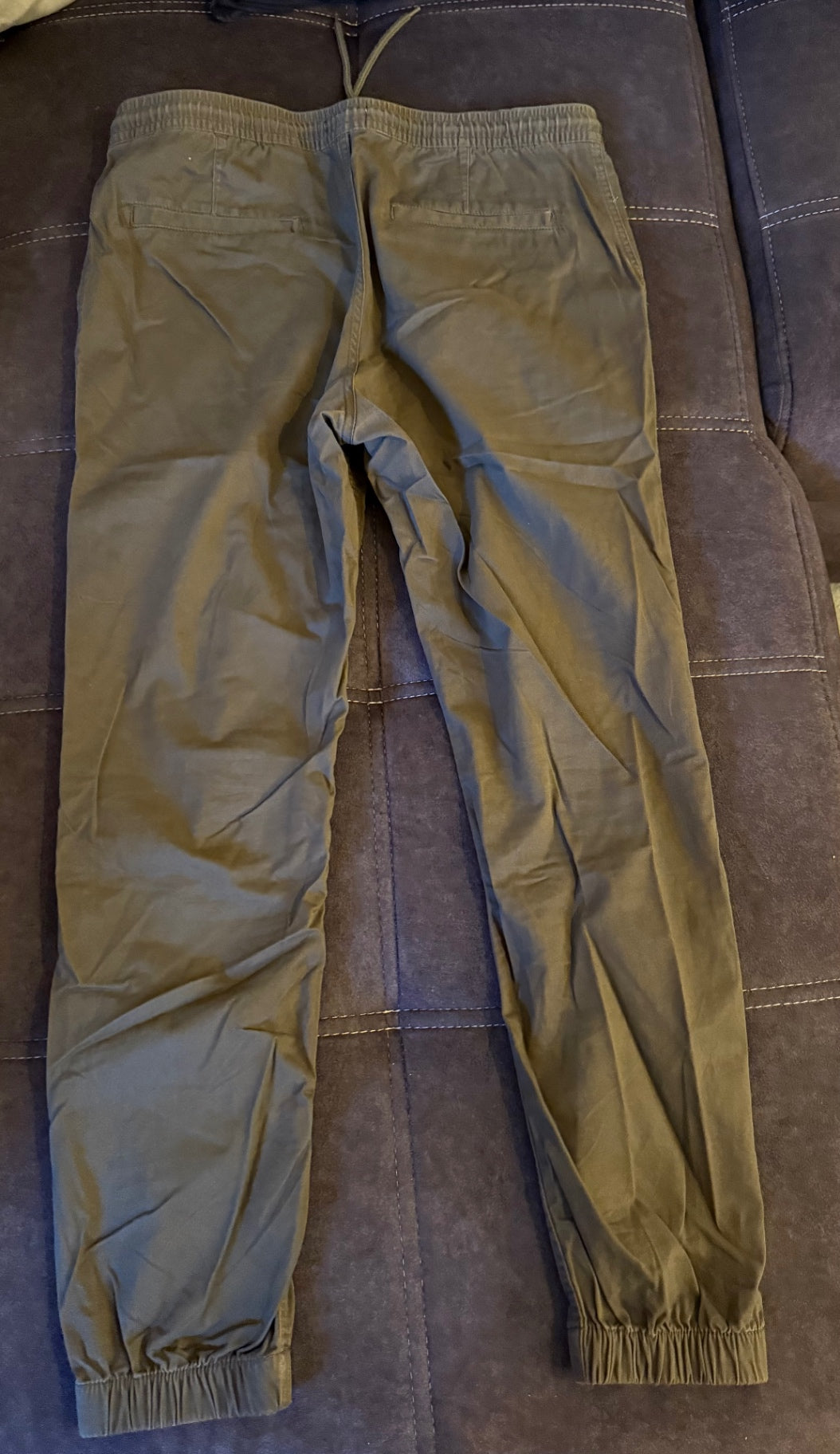 H&M Hose M Olivgrün
