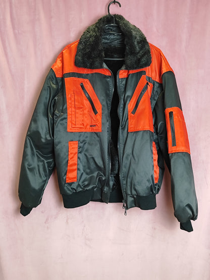 Jacke L