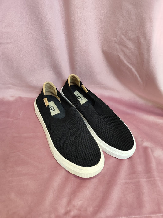 UGG Sneaker Schwarz und Weiß